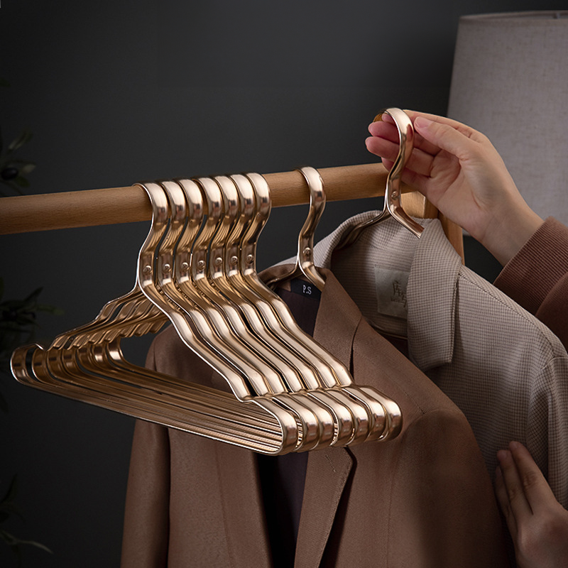 Stylish Metal Clothes Hangers for an Elegant Wardrobe (5 pieces)