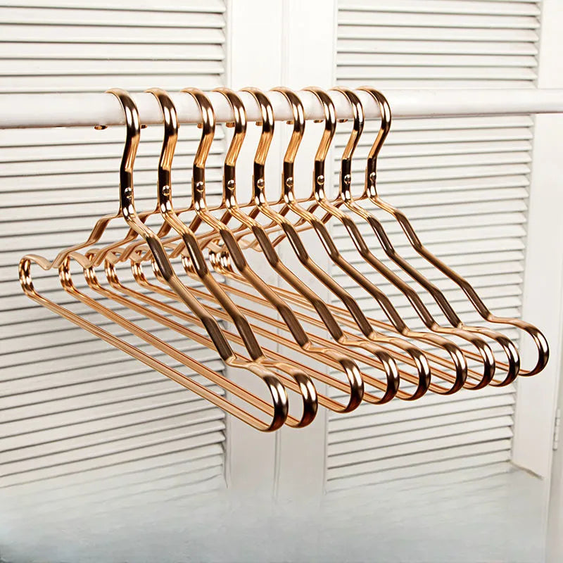 Stylish Metal Clothes Hangers for an Elegant Wardrobe (5 pieces)