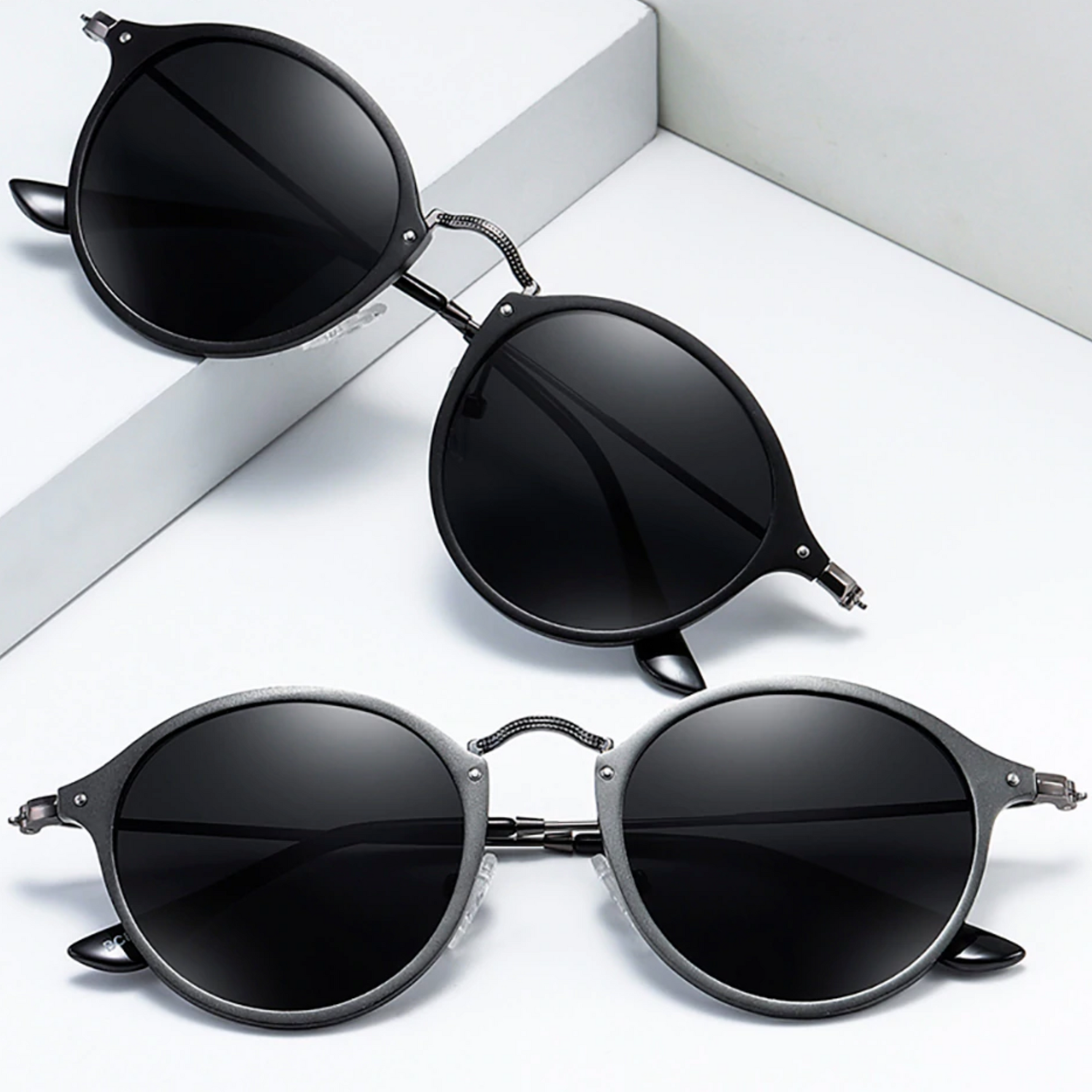 LuxeVision – Fashionable Men's Sunglasses UV400