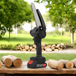 Kraftvolle 15 cm Mini-Kettensäge
