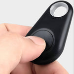Kompakter GPS Tracker für Kinder und Haustiere mit Echtzeit-Überwachung
