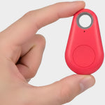 Kompakter GPS Tracker für Kinder und Haustiere mit Echtzeit-Überwachung