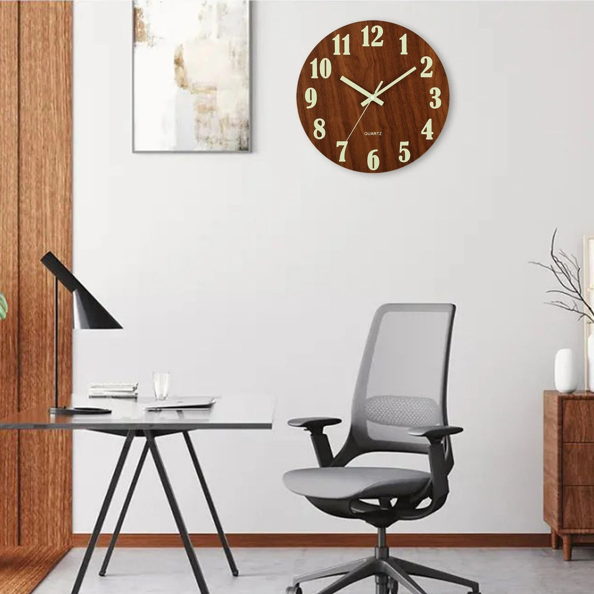 Elegant Quartz Wall Clock with Soft Lighting – Timeless Design for Your Home