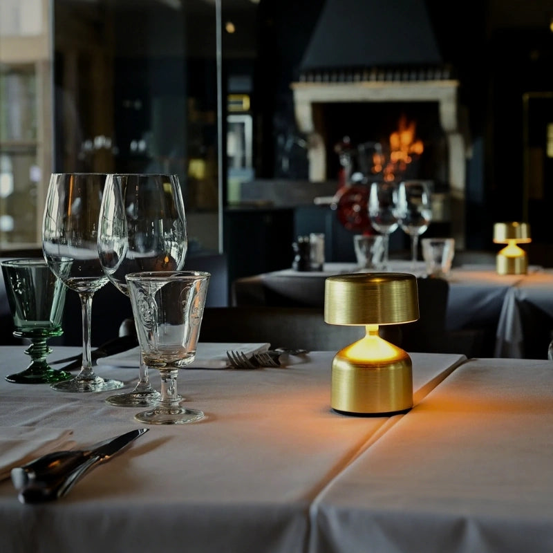 Elegante Tischlampe aus Schmiedeeisen – Dimmbare und Wiederaufladbare Beleuchtung