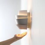Wandleuchte mit Doppel-Spotlights – Sanfte, Schichtweise Beleuchtung für Ihr Zuhause