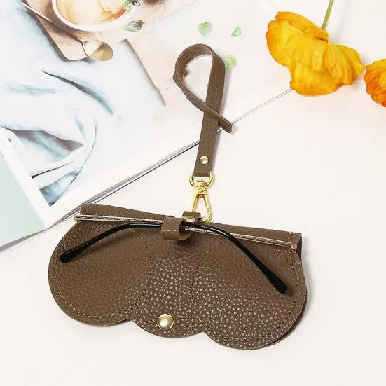Elegantes Etui aus Kunstleder für Brillen – Ideal für Sonnenbrillen und Lesebrillen