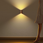 Wandlampe mit Bewegungsmelder aus Holz – Intelligente LED Nachtbeleuchtung