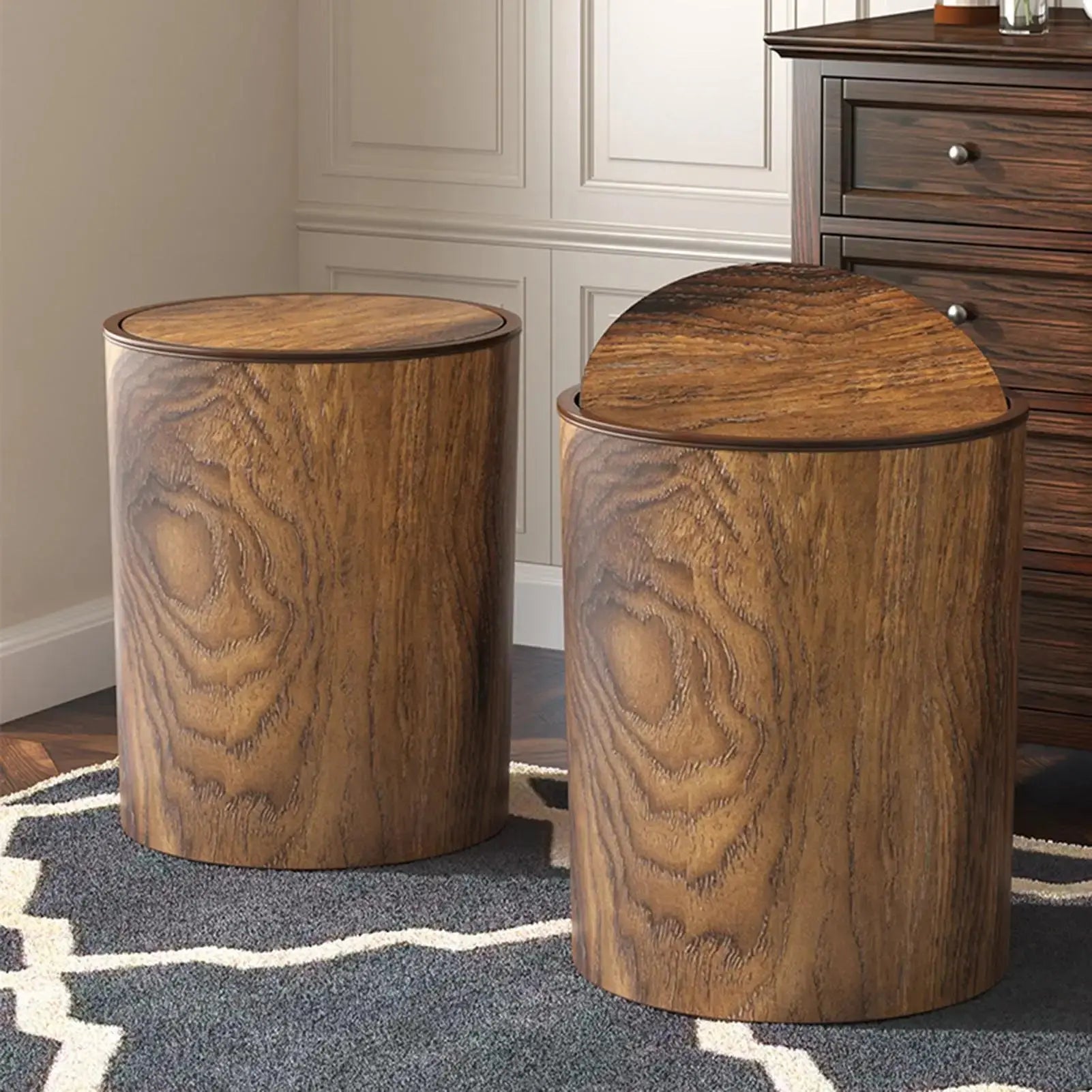 Eleganter Abfalleimer mit Schwungdeckel im Holzdesign