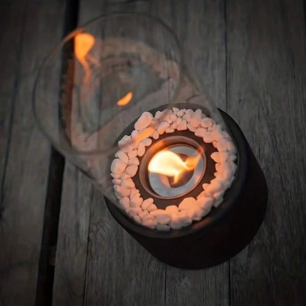 Dekorative Öllampe mit Flamme