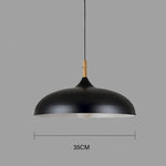 Elegante Pendelleuchte aus Eichenholz mit warmem LED-Licht