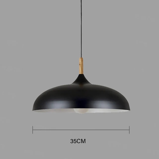 Elegante Pendelleuchte aus Eichenholz mit warmem LED-Licht