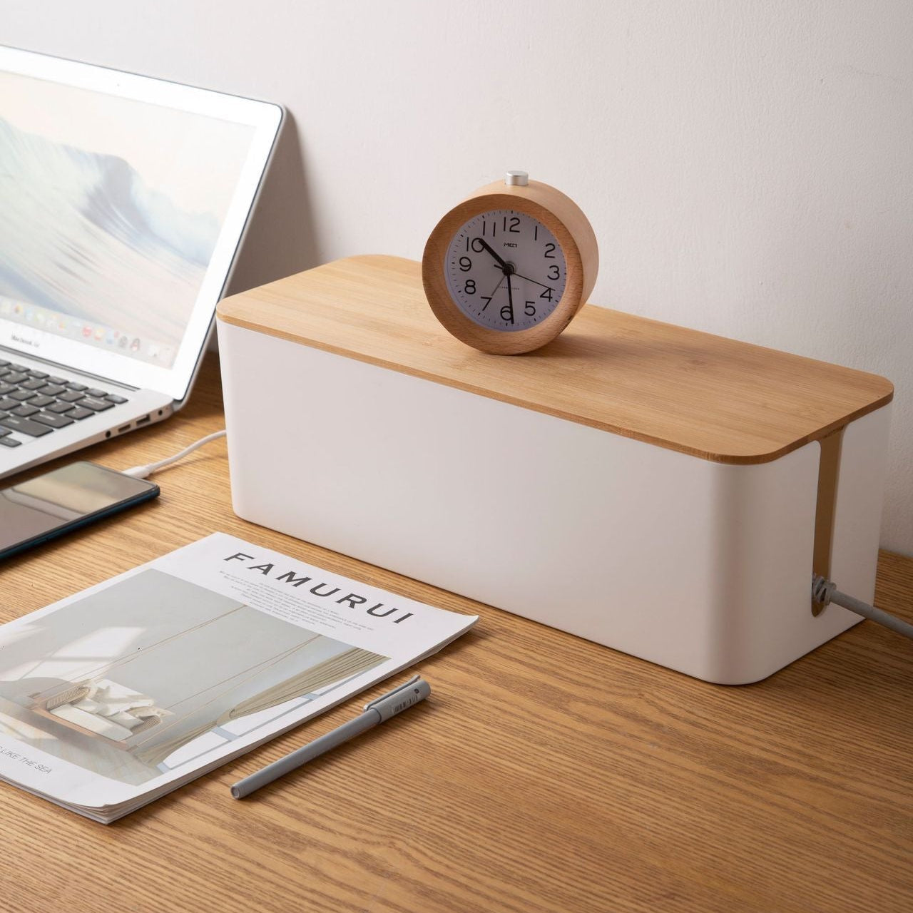 Cable Master – Elegant Cable Organizer for Order and Safety