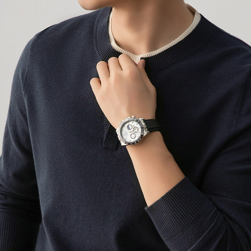 Sportlicher Armband für Herren mit vielseitigen Funktionen