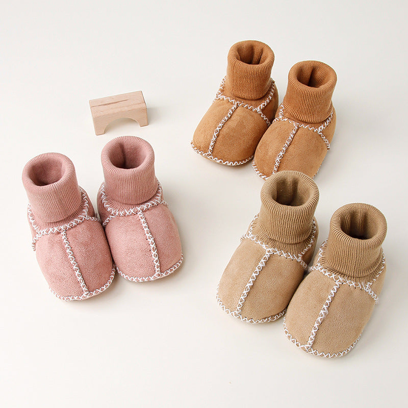 Babyschuhe für den Winter mit Futter in Wildleder-Design