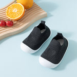 Bequeme Sneakers für Babys und Kinder