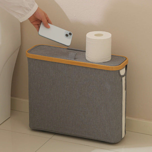Eleganter Toilettenpapierhalter mit Schutzdeckel