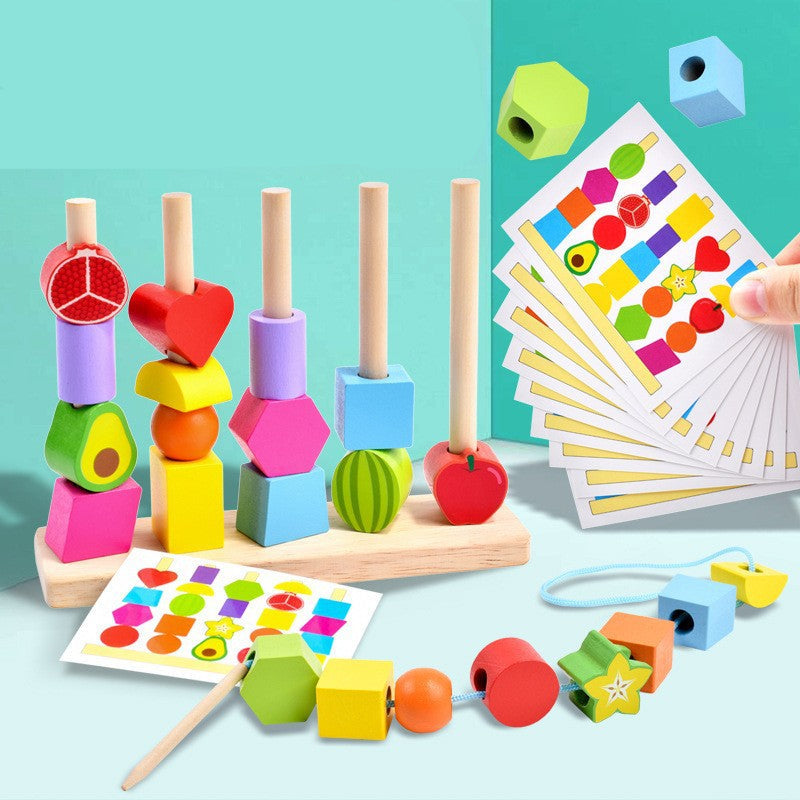 Holzspielzeug zur Förderung von Farben und Formen im Montessori-Stil