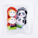 Plüschsocken und Armband für Babys mit sensorischen Elementen