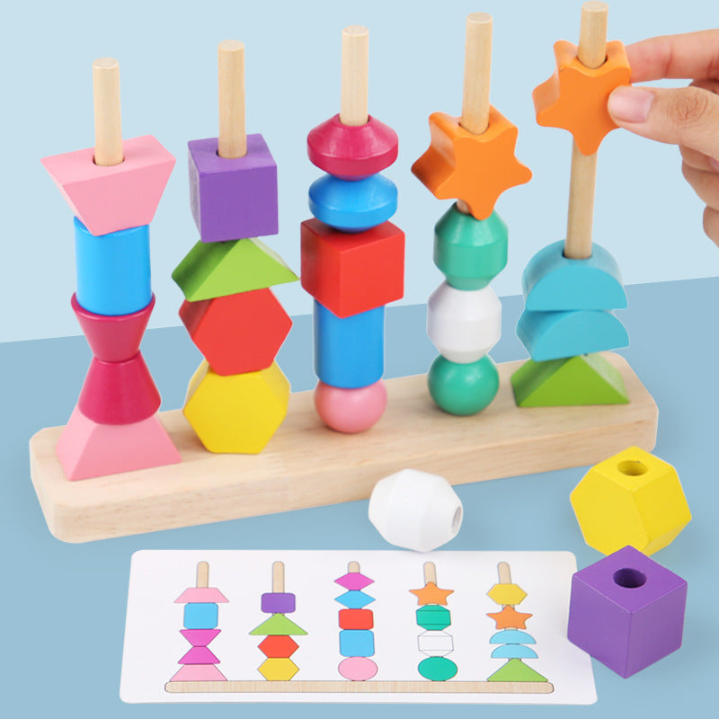 Holzspielzeug zur Förderung von Farben und Formen im Montessori-Stil