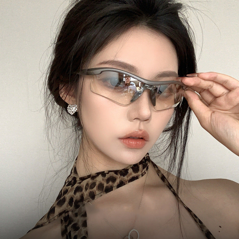 Retro Sonnenbrille mit UV-Schutz für trendbewusste Damen