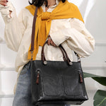Stylish shoulder bag made of high-quality PU leather for every adventure