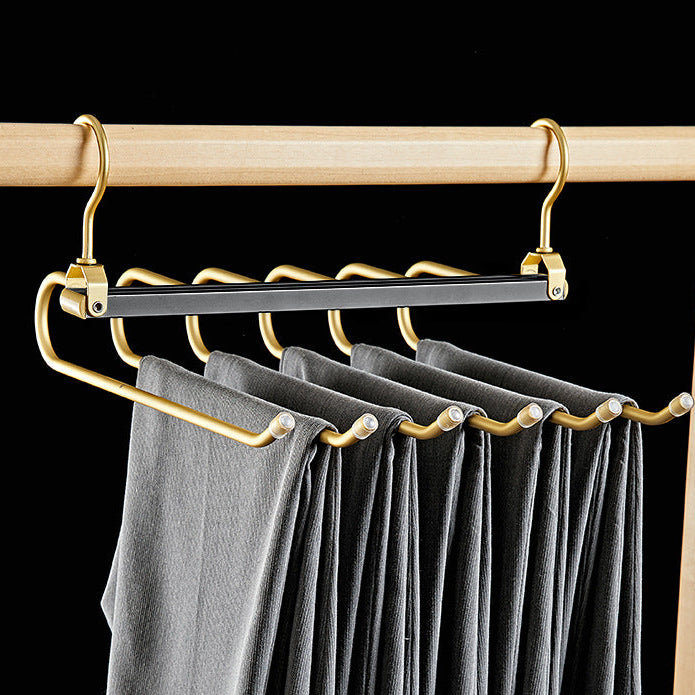 SmartSpace – Der elegante Kleiderständer für mehr Ordnung