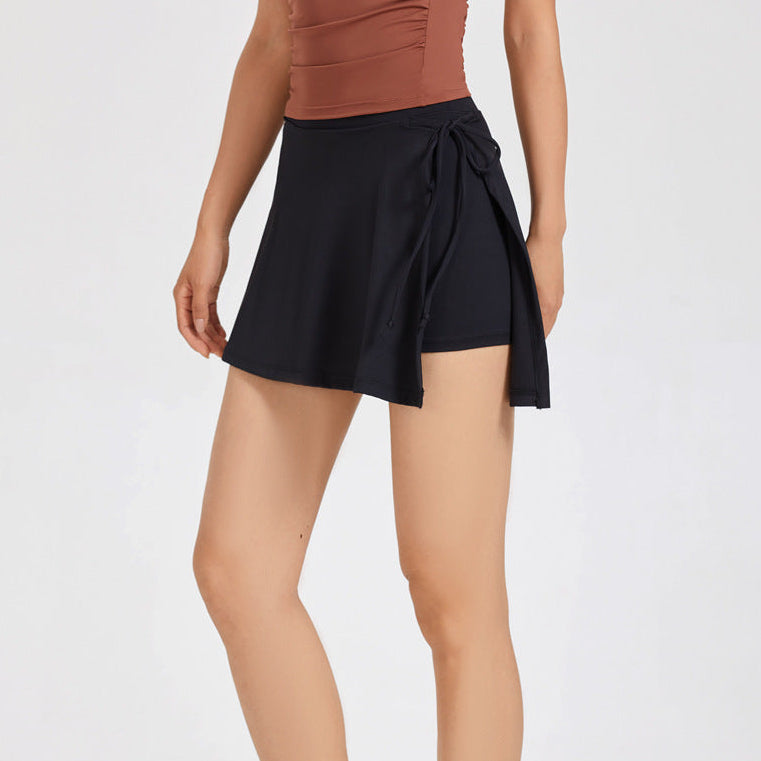 Airy 2-in-1 women's skirt for active summer days
