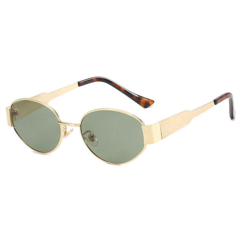 Sunny Elegance – Chic Sunglasses for Optimal Protection