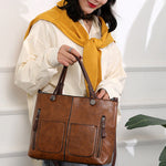 Stylish shoulder bag made of high-quality PU leather for every adventure
