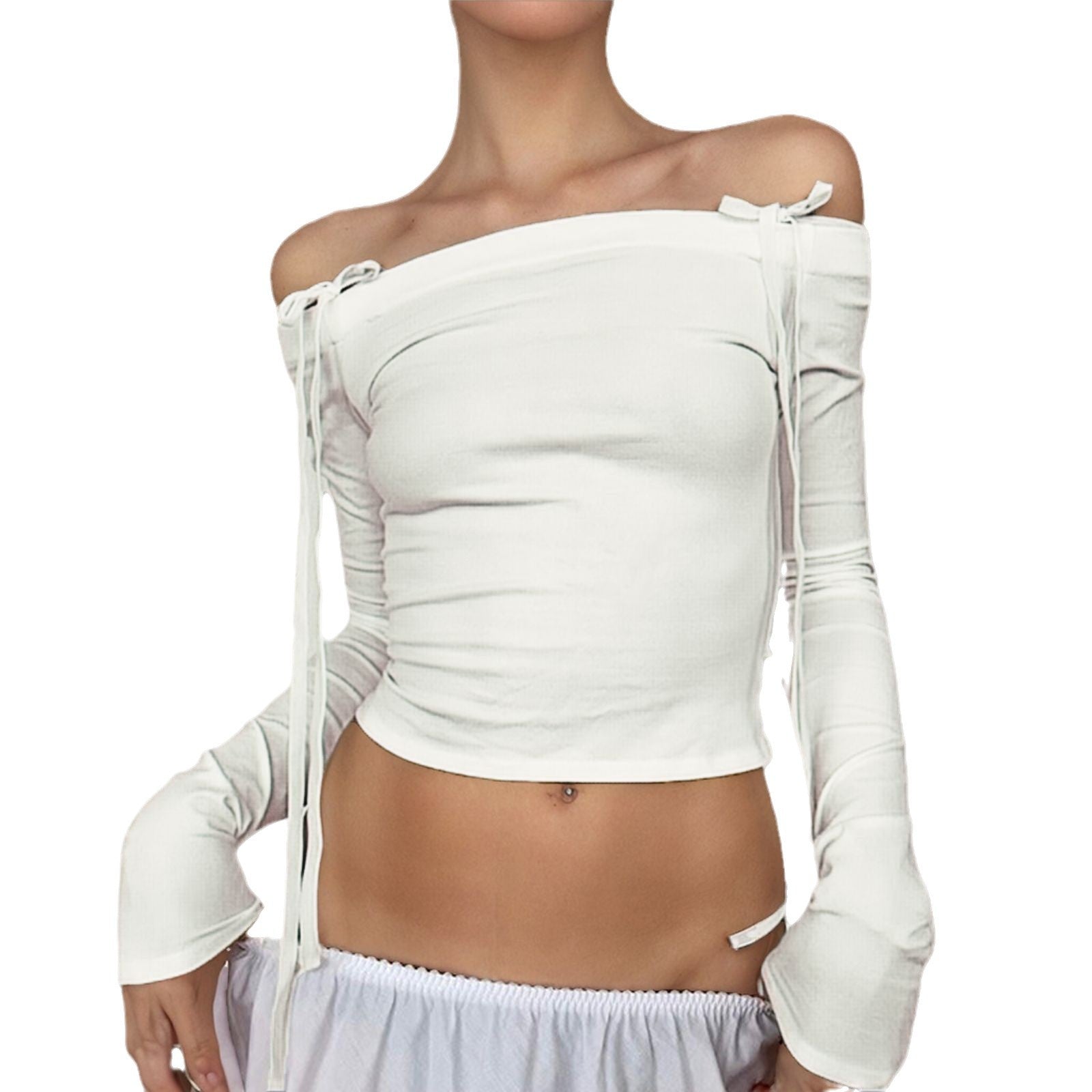 Eleganter Choker mit floralen Akzenten und Satinband