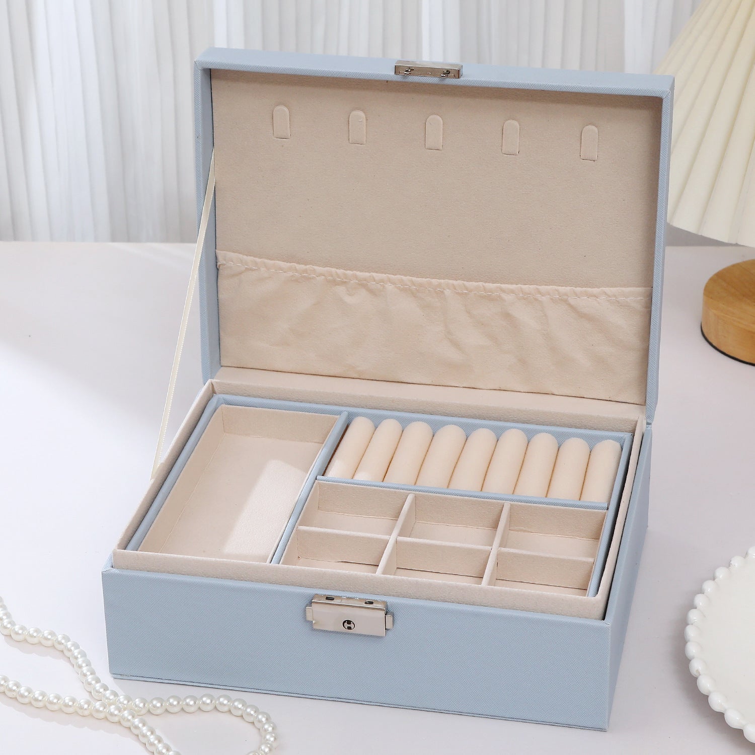 Stilvolle Schmuckbox mit zwei großzügigen Fächern