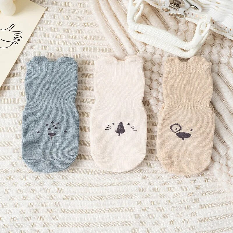 Rutschfeste Socken für Babys im 3er-Set mit Gummigriff