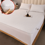 FlexiBed Matratzenauflage – Wasserdicht, Atmungsaktiv & Waschbar mit Elastischem Sitz