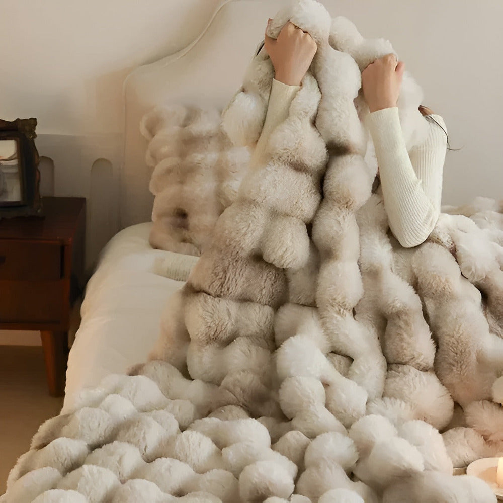 Flauschige Reise-Decke aus Kunstfell – Weiche und waschbare Fleece-Decke