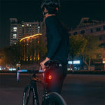 Schlanke Fahrrad-Rückleuchte mit automatischem Bremsensor und Lichtdetektion
