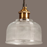 Elegante Pendelleuchte aus Glas im Retro-Stil