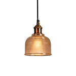 Elegante Pendelleuchte aus Glas im Retro-Stil