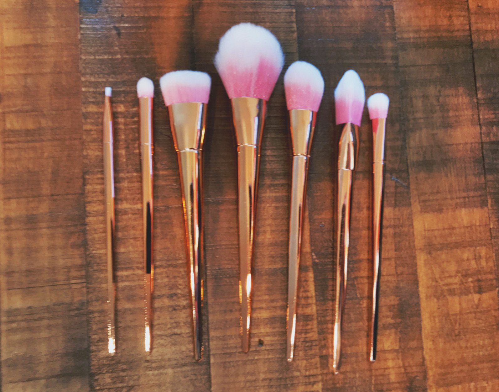 7-teiliges Set Contouring Make-up Pinsel in Roségold
