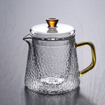 Elegante Glasteekanne mit integriertem Teefilter