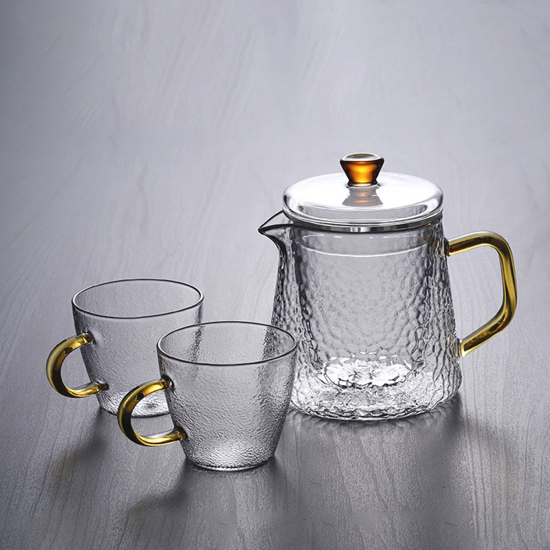 Elegante Glasteekanne mit integriertem Teefilter