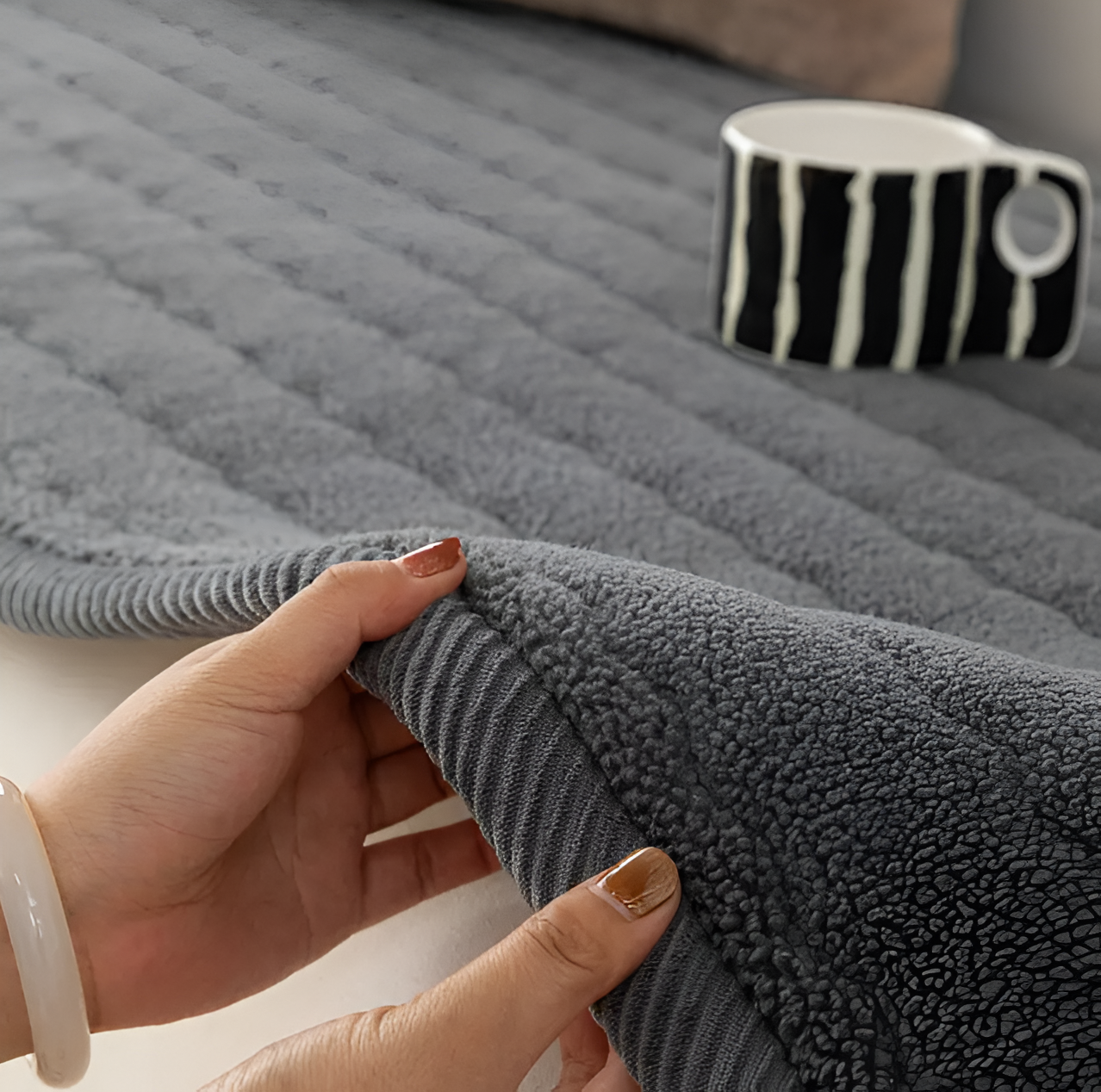 Non-slip Sofa Cover for Pets – Stylish Protection
