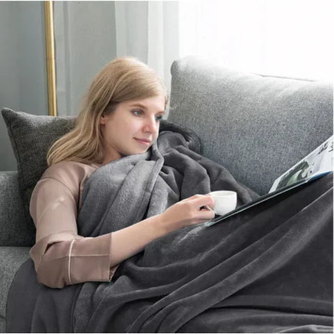Waterproof Reversible Blanket – Soft, Stylish, and Easy to Clean