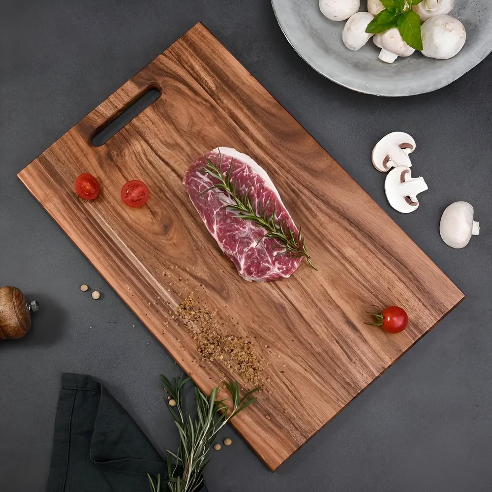 Elegantes Holzschneidebrett für Profis und Hobbyköche