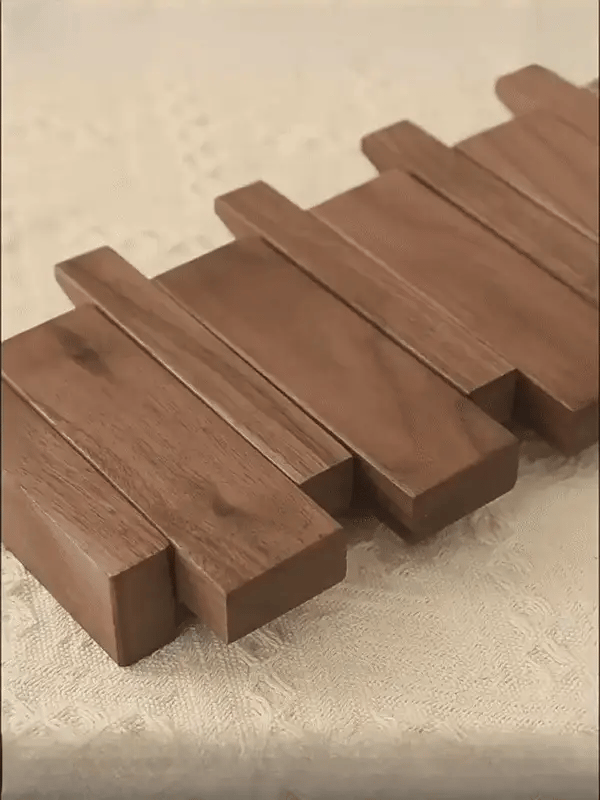 Primo - Elegant piano-design coat rack