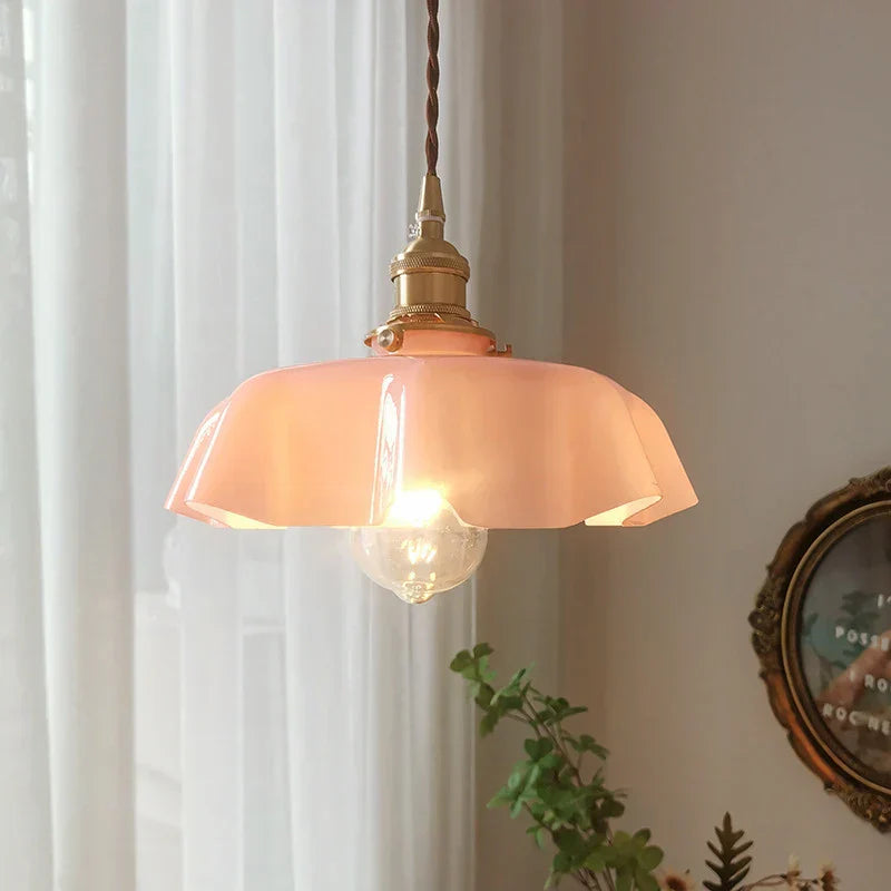 Elegante Messing-Pendelleuchte für stilvolle Akzente