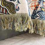 Elegant Reversible Blanket with Floral Motif for Any Room