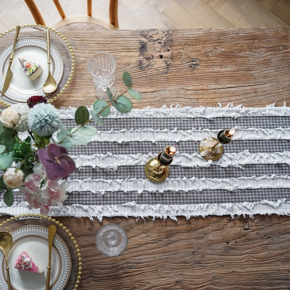 Nature-inspired table runner for an inviting ambiance
