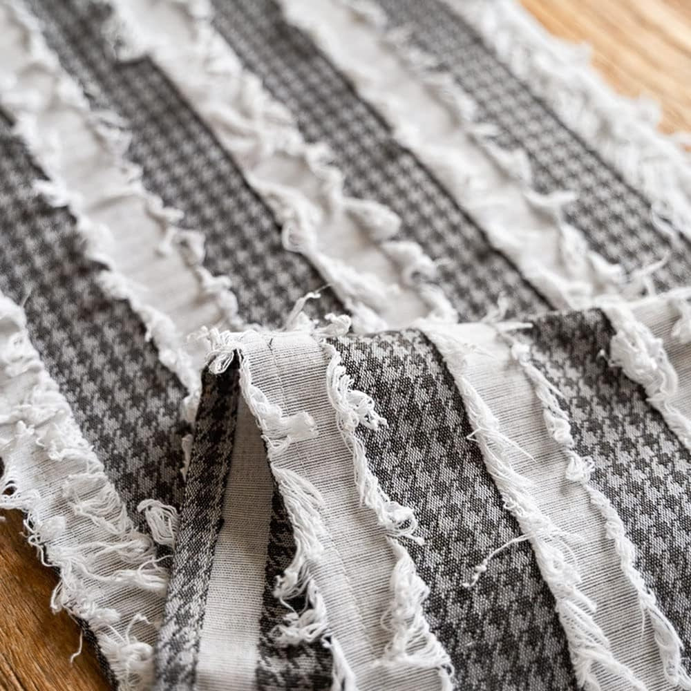 Nature-inspired table runner for an inviting ambiance