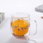 Eleganter Isolierglasbecher mit Trockenblumen-Dekor