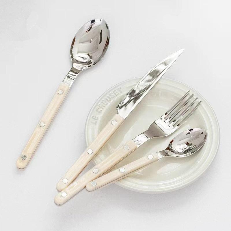 Elegantes 24-teiliges Essbesteckset für stilvolle Anlässe